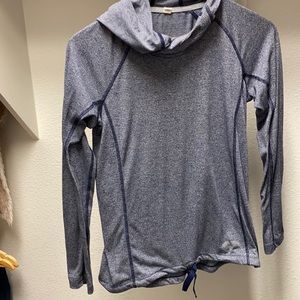 Under armour long sleeve size xs